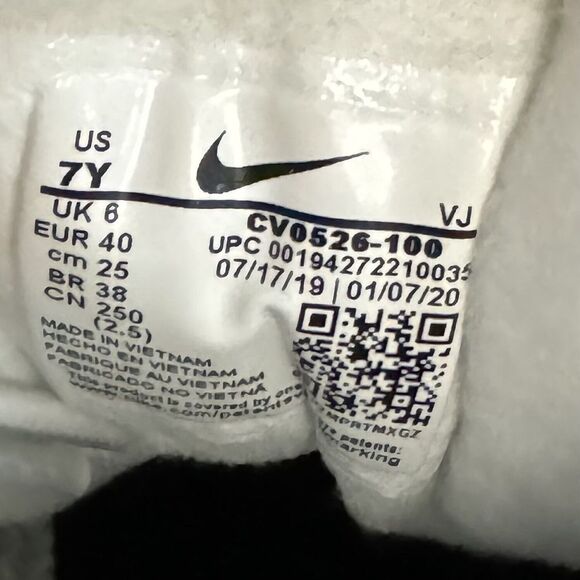 Nike Air Max 90 Flyease White Gold Sneaker Shoe CV0526-100 GS Size 7 Women's 8.5 - Picture 6 of 9